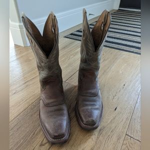 Mens Cowboy boots size 9